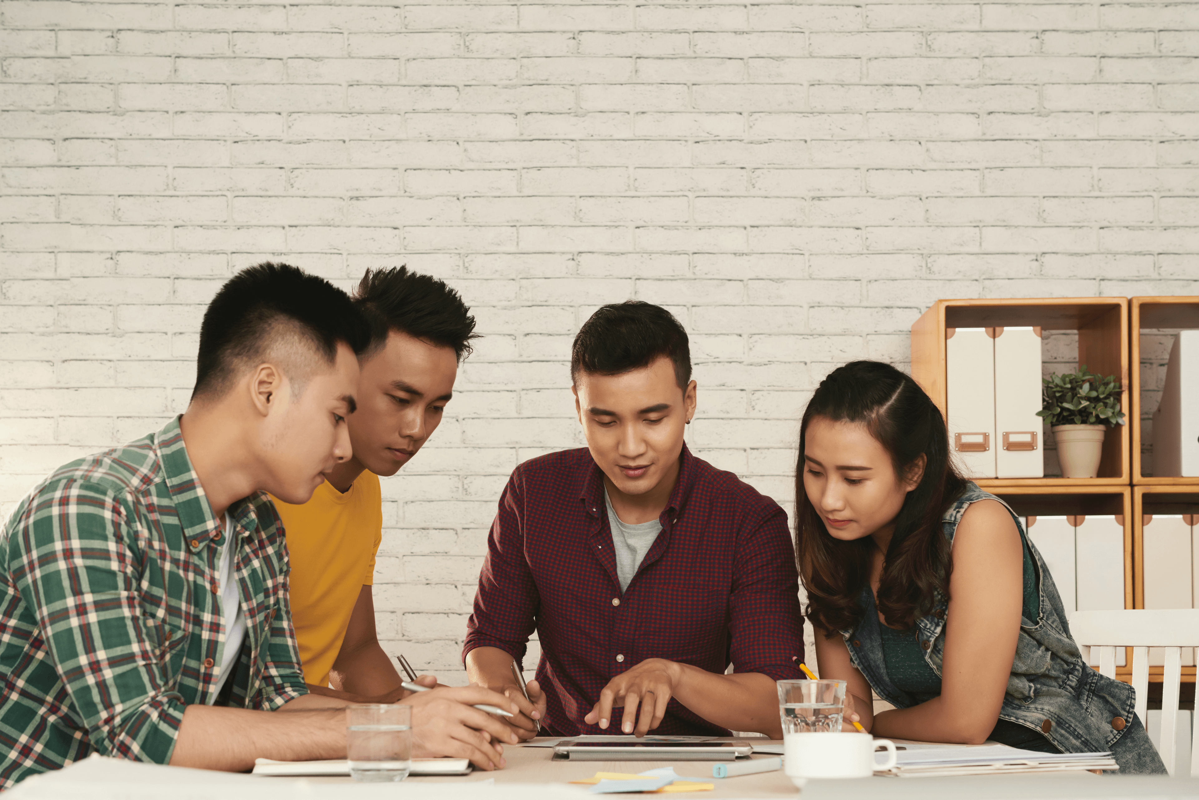 Students learning Indonesian together